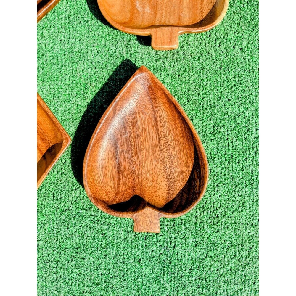 Wooden Bowls Heart Club Spade Diamond Playing Card Suits Monkey Pod Wood 4pc Set - Picture 8 of 8